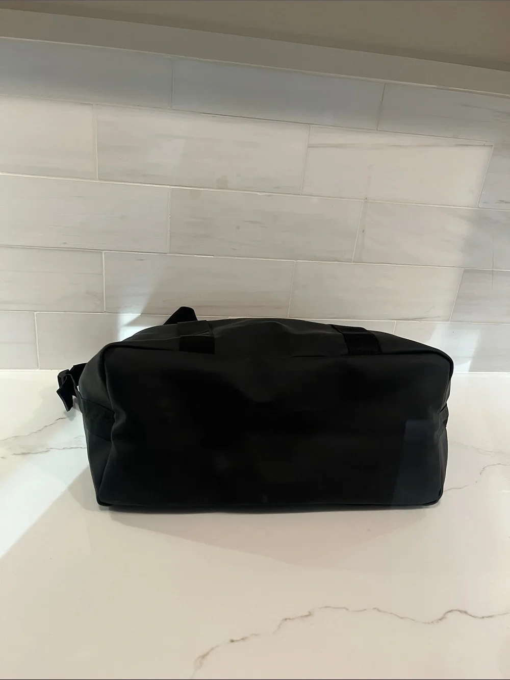Rains NEW Hilo Weekend Bag Small in Black